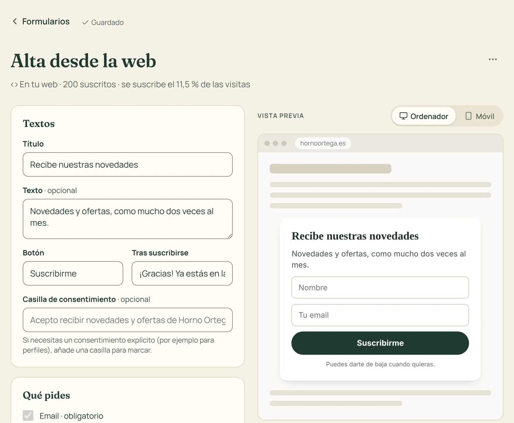 El editor de un formulario de suscripción con su vista previa